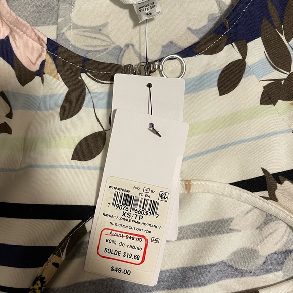 NWT guess tops - Picture 2 of 5